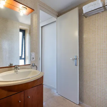 Standard Mit Schwimmbad By Interhome